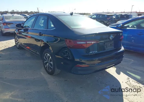 2024 Volkswagen Jetta 1.5T S z USA, uszkodzony, nr VIN 3VW5M7BU1RM009946